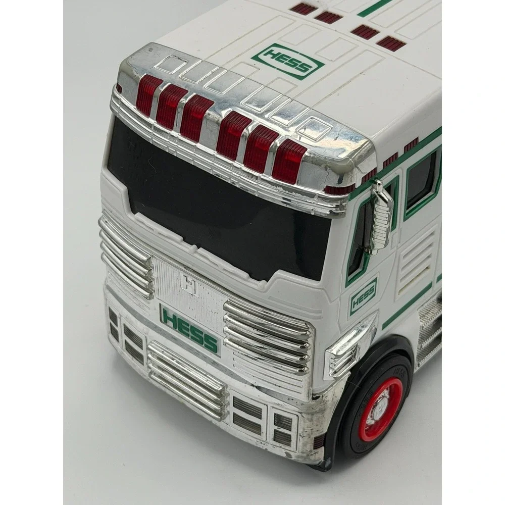 2018 Hess Toy Truck RV Motorhome White Green Lights Sounds Untested No Box